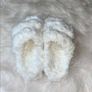 Custom Made White Fur Comfortable House Slippers